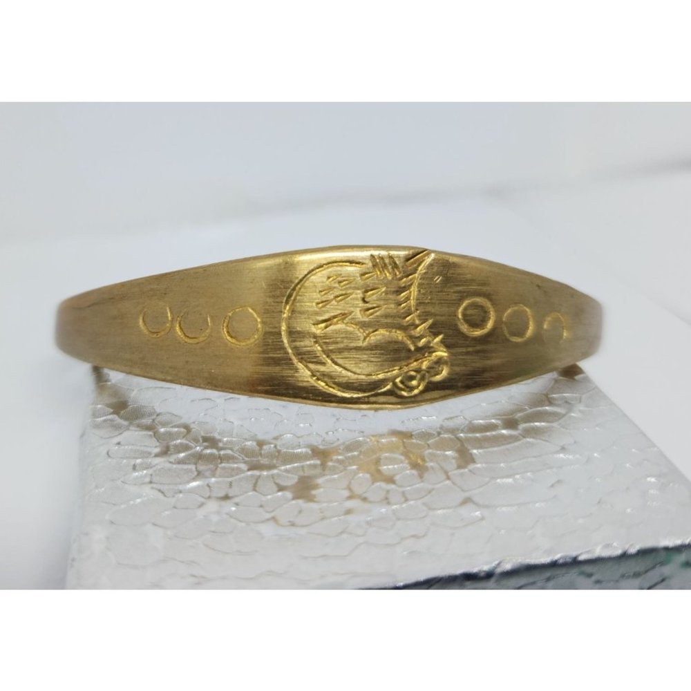 Handcraft Metal design ancient style gold tone bracelet